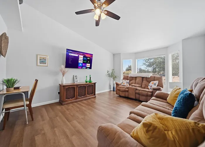 3 Bed 2 Bath Remodeled With River And Mountain Views