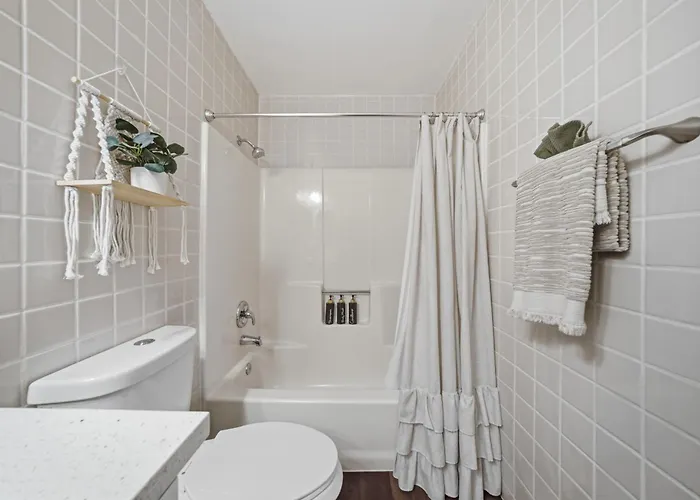 3 Bed 2 Bath Remodeled With River And Mountain Views