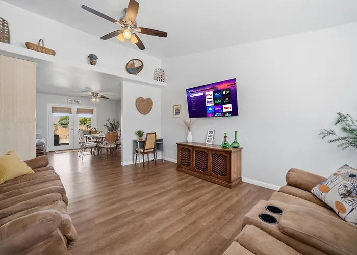 Holiday home 3 Bed 2 Bath Remodeled With River And Mountain Views Bullhead City