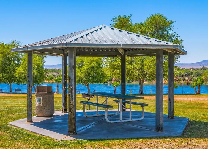 Holiday home 3 Bed 2 Bath Remodeled With River And Mountain Views Bullhead City