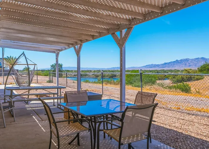 3 Bed 2 Bath Remodeled With River And Mountain Views Holiday home Bullhead City