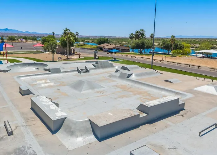 3 Bed 2 Bath Remodeled With River And Mountain Views Holiday home Bullhead City