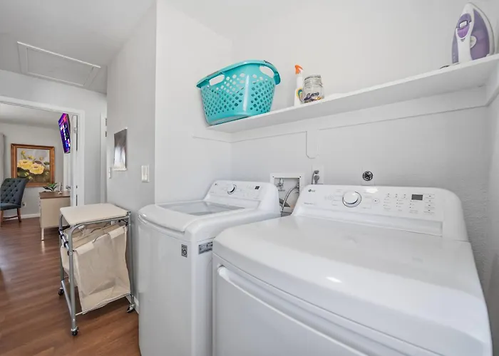 3 Bed 2 Bath Remodeled With River And Mountain Views Holiday home *