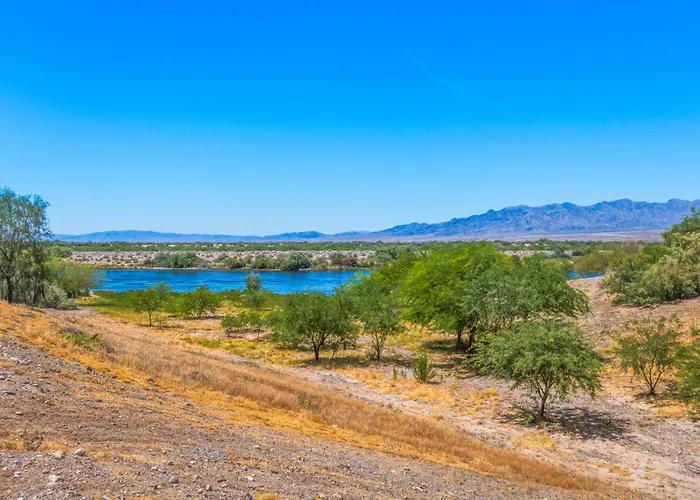 Holiday home 3 Bed 2 Bath Remodeled With River And Mountain Views *
